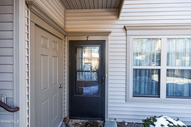 73 Saratoga Road APT 7, Glenville, NY 12302