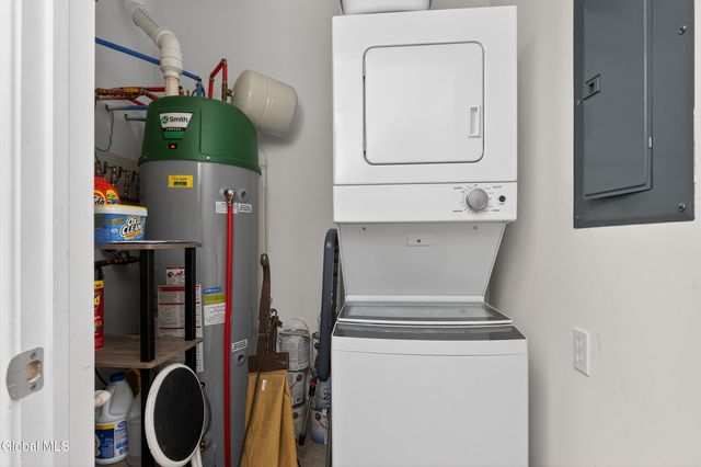 73 Saratoga Road APT 7, Glenville, NY 12302