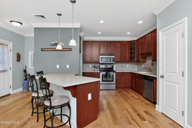 73 Saratoga Road APT 7, Glenville, NY 12302