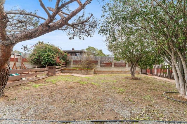 2429 Calle Serena, San Diego, CA 92139