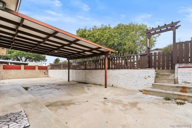 2429 Calle Serena, San Diego, CA 92139