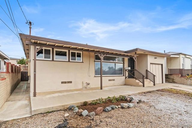 2429 Calle Serena, San Diego, CA 92139