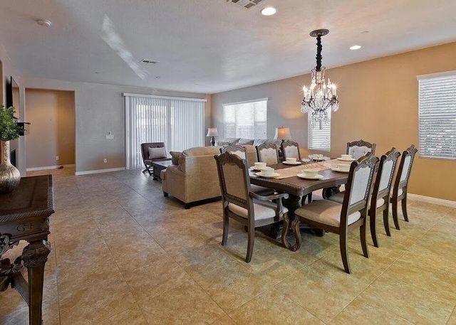 462 Via De La Paz, Palm Desert, CA 92211