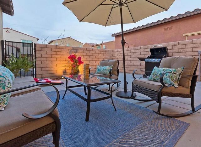 462 Via De La Paz, Palm Desert, CA 92211