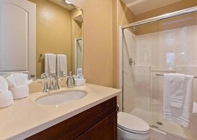 462 Via De La Paz, Palm Desert, CA 92211