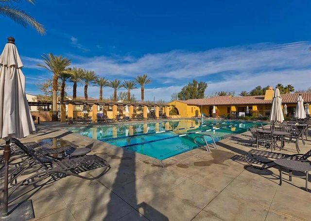 462 Via De La Paz, Palm Desert, CA 92211