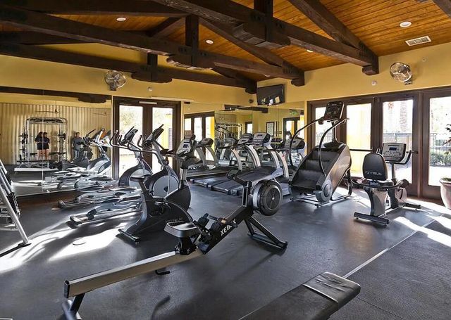 462 Via De La Paz, Palm Desert, CA 92211