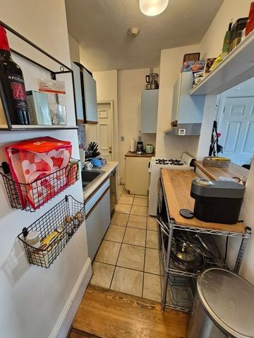 100 St Mary's St 10, Boston, MA 02215