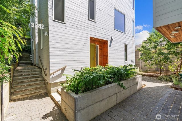 3642 A Interlake Avenue N, Seattle, WA 98103