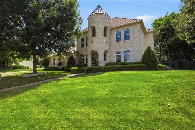 6705 Olympia Hills Road, Fort Worth, TX 76132