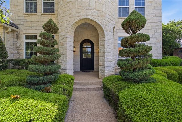 6705 Olympia Hills Road, Fort Worth, TX 76132