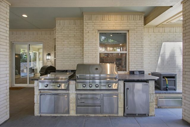 6705 Olympia Hills Road, Fort Worth, TX 76132