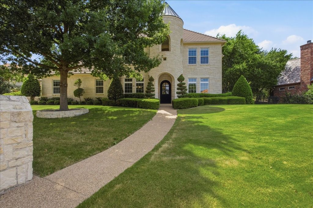6705 Olympia Hills Road, Fort Worth, TX 76132