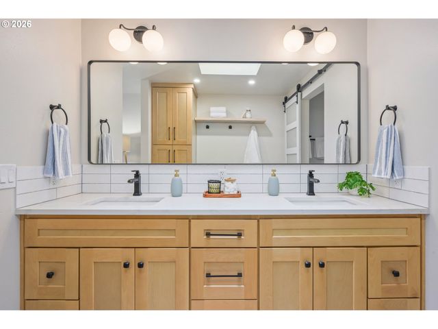 3810 SPRING Blvd, Eugene, OR 97405