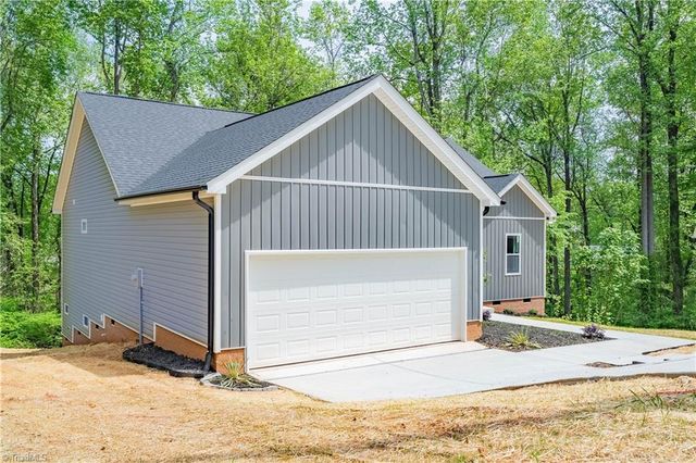 6 Teaberry Court, Greensboro, NC 27455