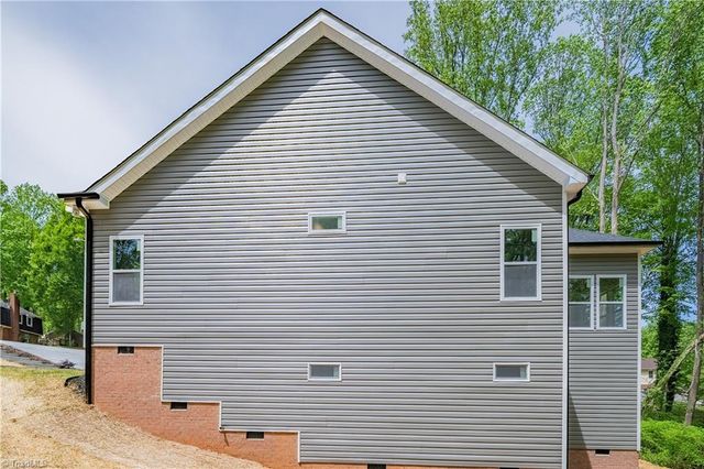 6 Teaberry Court, Greensboro, NC 27455