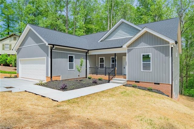 6 Teaberry Court, Greensboro, NC 27455