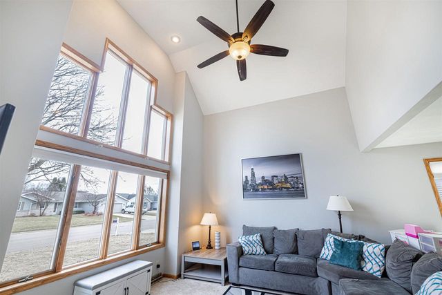 1029 Burnwyck Drive, Janesville, WI 53546