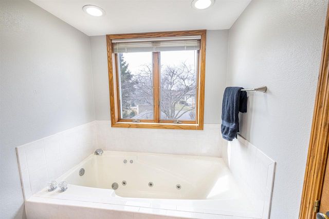 1029 Burnwyck Drive, Janesville, WI 53546