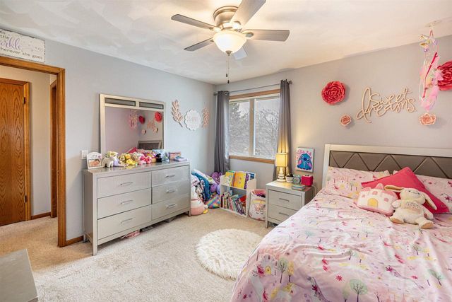 1029 Burnwyck Drive, Janesville, WI 53546