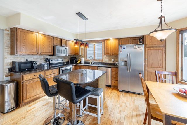 1029 Burnwyck Drive, Janesville, WI 53546