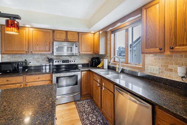 1029 Burnwyck Drive, Janesville, WI 53546