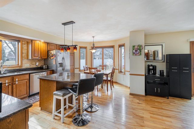 1029 Burnwyck Drive, Janesville, WI 53546