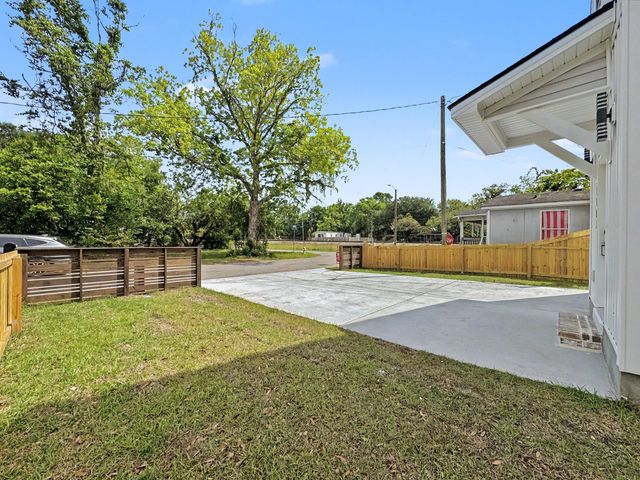 1903 Emden Street, North Charleston, SC 29406