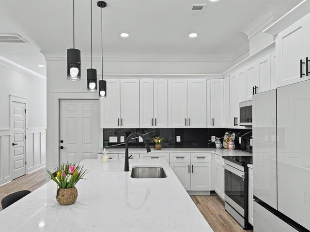 1903 Emden Street, North Charleston, SC 29406