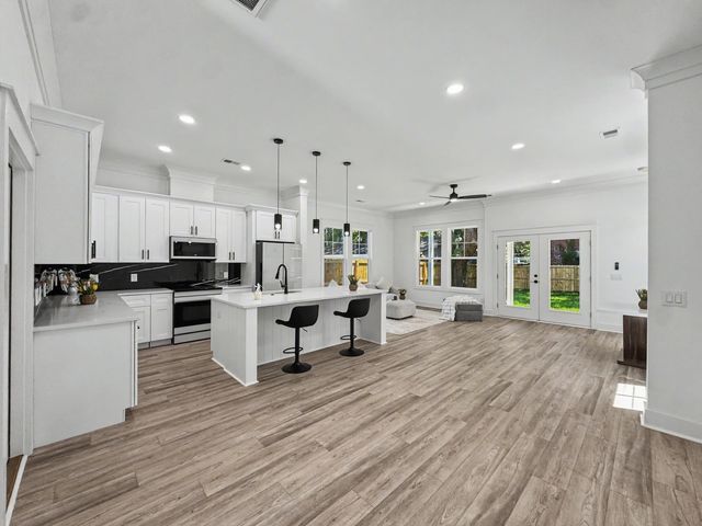 1903 Emden Street, North Charleston, SC 29406