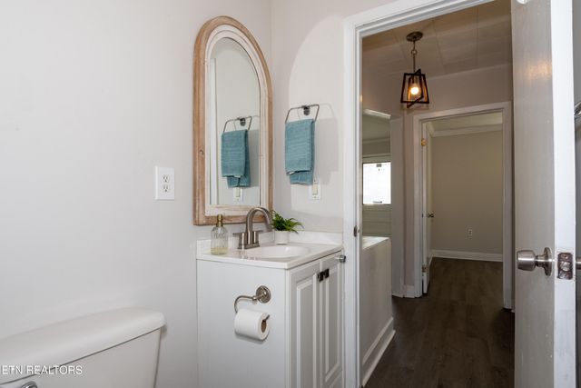 602 Mcginley St, Maryville, TN 37804