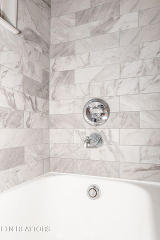 602 Mcginley St, Maryville, TN 37804