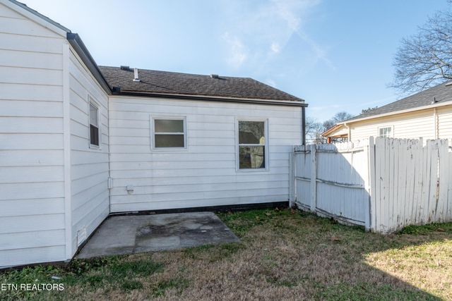 602 Mcginley St, Maryville, TN 37804