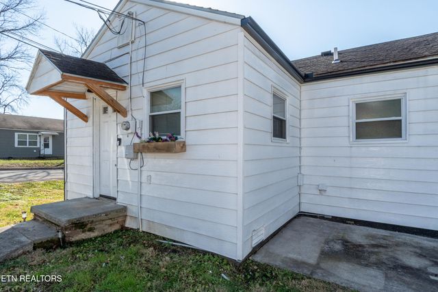 602 Mcginley St, Maryville, TN 37804