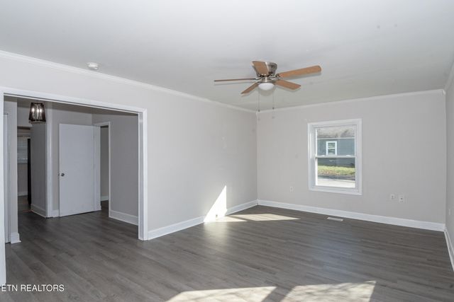 602 Mcginley St, Maryville, TN 37804