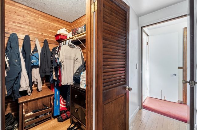 59 Prospect St, Gardner, MA 01440