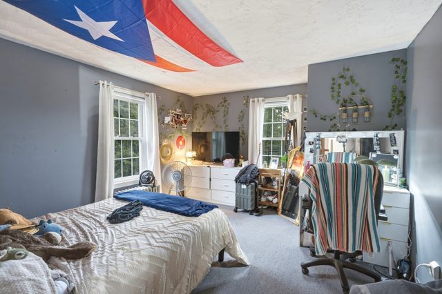 59 Prospect St, Gardner, MA 01440