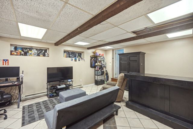 59 Prospect St, Gardner, MA 01440