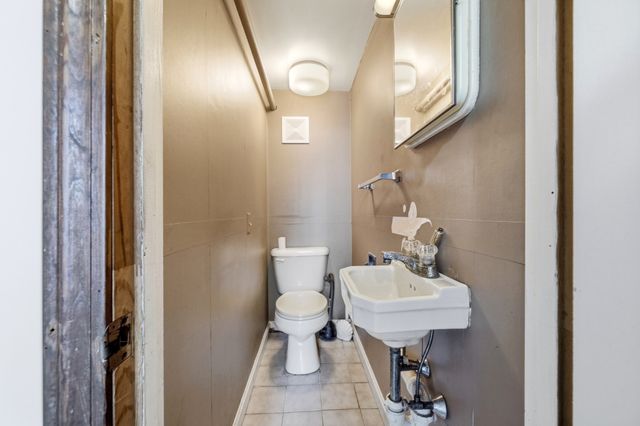 59 Prospect St, Gardner, MA 01440