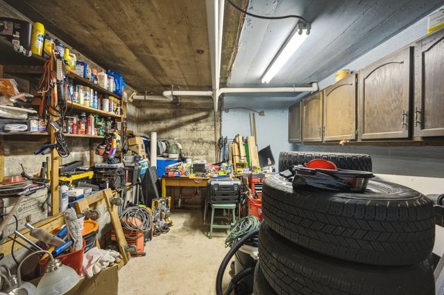 59 Prospect St, Gardner, MA 01440