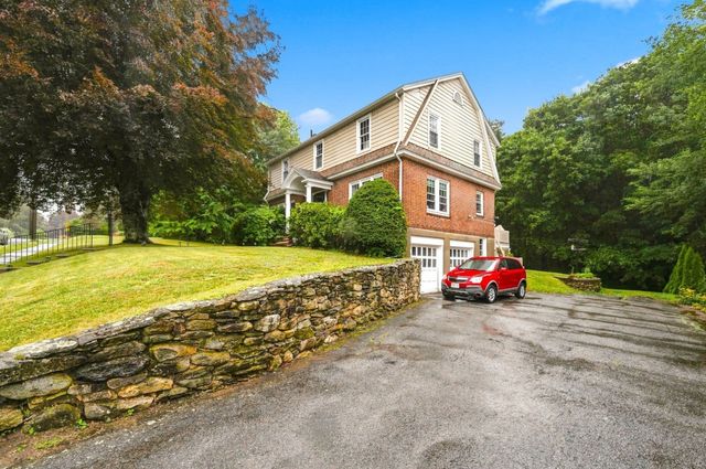 59 Prospect St, Gardner, MA 01440