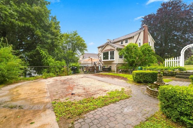 59 Prospect St, Gardner, MA 01440