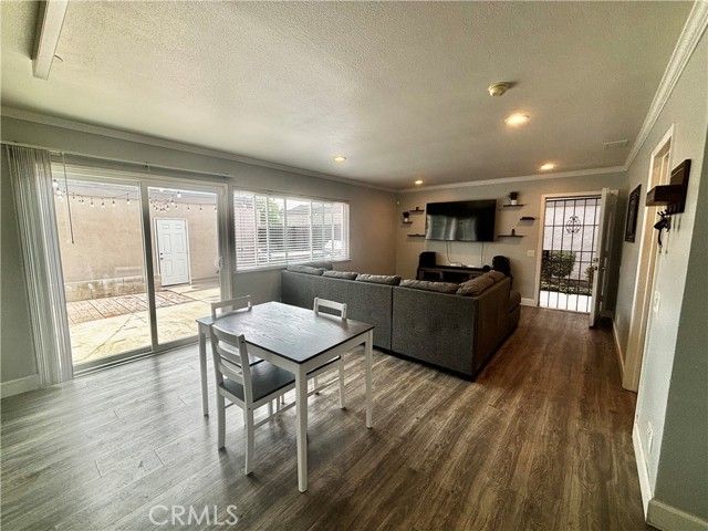 2910 Bradford Place, Santa Ana, CA 92707