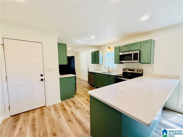 2811 32ND STREET, Northport, AL 35476
