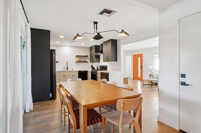 386 W Rosa Parks Road, Palm Springs, CA 92262