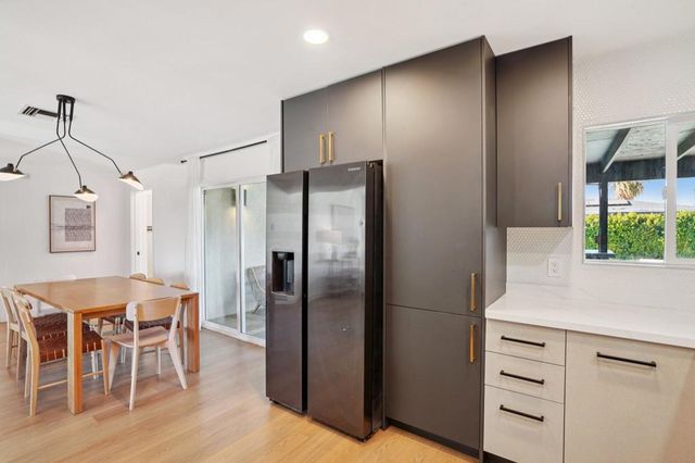 386 W Rosa Parks Road, Palm Springs, CA 92262