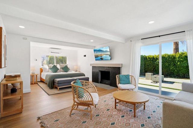 386 W Rosa Parks Road, Palm Springs, CA 92262