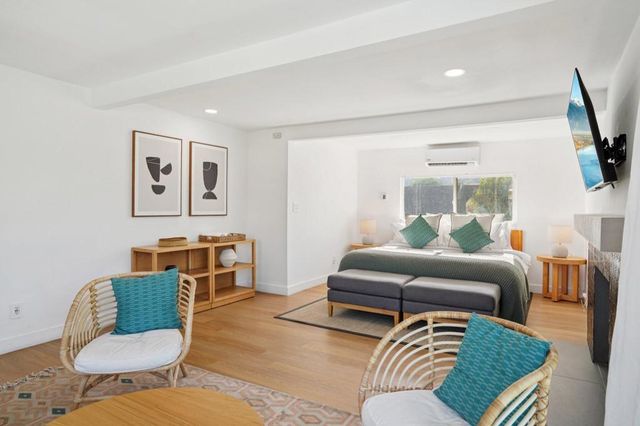 386 W Rosa Parks Road, Palm Springs, CA 92262