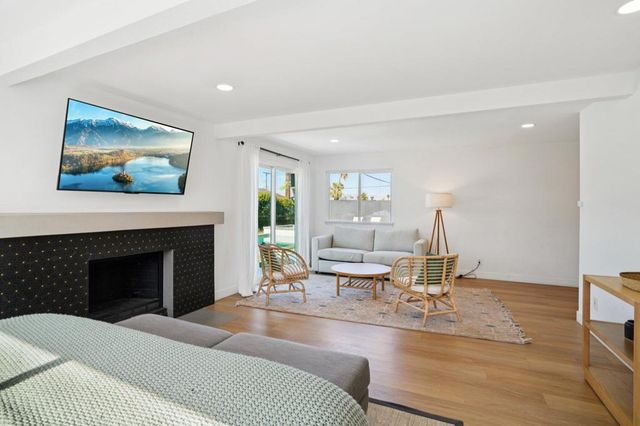 386 W Rosa Parks Road, Palm Springs, CA 92262