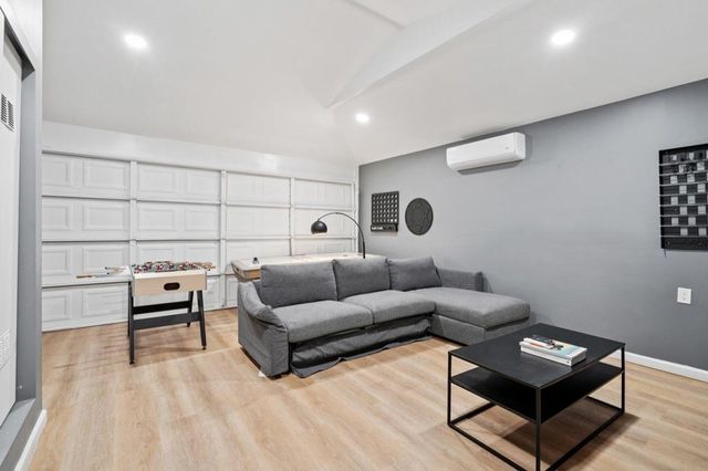 386 W Rosa Parks Road, Palm Springs, CA 92262